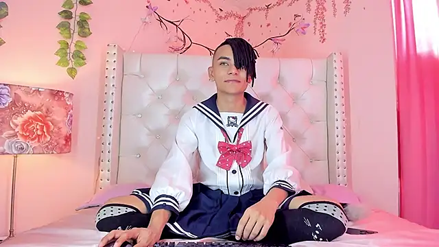 romeo laurient online show from April 2026 08:21:01 PM