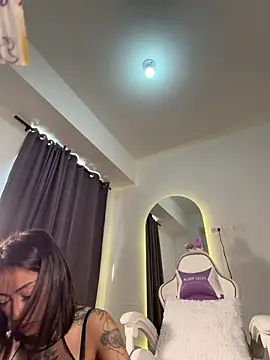 Ellelie 77 online show from April 2026 02:25:01 PM