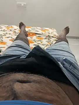 Anandhunan0703 online show from March 2026 08:25:01 PM