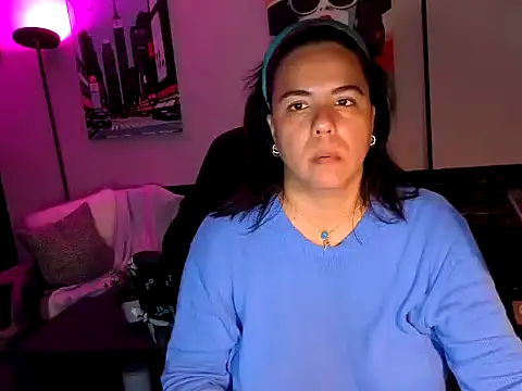 HannaJonns online show from April 2026 07:14:01 PM