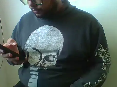 Snapshot of Derick_013 chatting on May 2026 03:19:02 PM Derick 013 online show from May 2026 03:19:02 PM