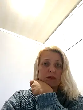 MiaLove183 online show from April 2026 11:48:02 AM