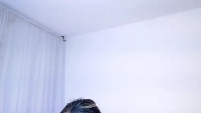 KylieVennet online show from April 2026 04:28:01 AM