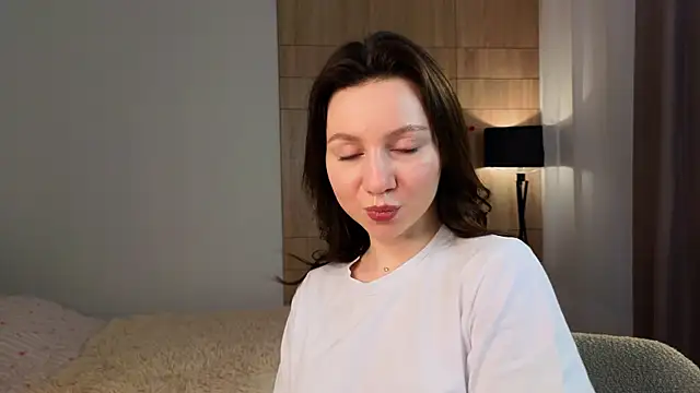 nikatiny online show from April 2026 12:13:01 PM