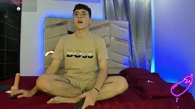 Tom Parker  online show from March 2026 08:24:01 PM