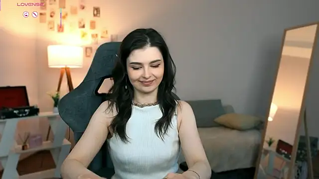 rebbekkakowalski online show from April 2026 06:19:01 AM