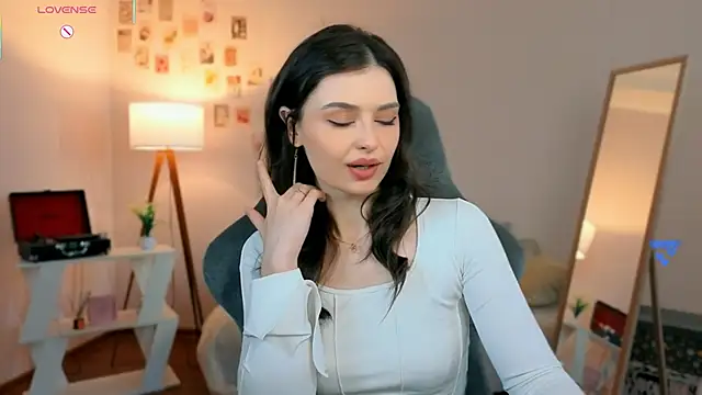 rebbekkakowalski online show from April 2026 03:21:01 AM