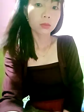 AmyLinee01 online show from April 2026 09:42:02 PM