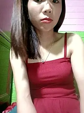 AmyLinee01 online show from April 2026 05:50:02 PM