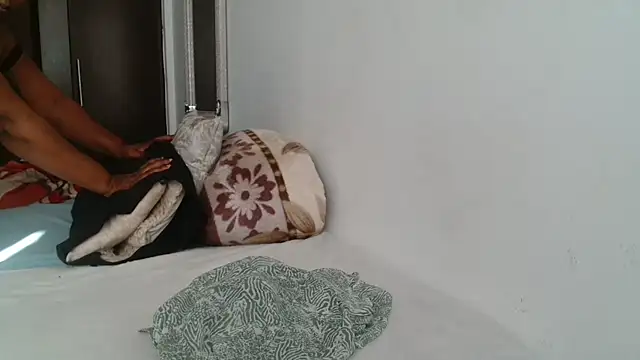 Lucia-boobs online show from April 2026 01:08:02 PM