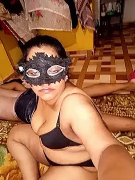 Crushme cpl online show from April 2026 06:34:02 PM