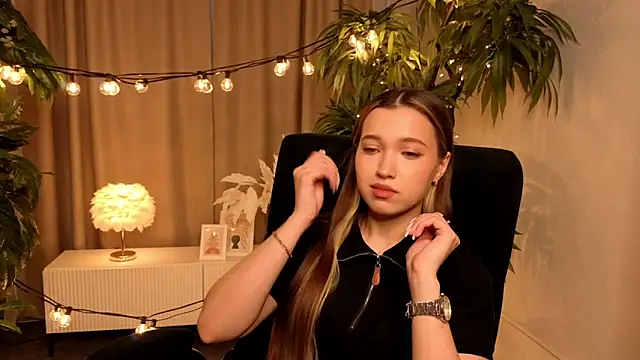 AnnaBerrys online show from March 2026 01:11:01 PM