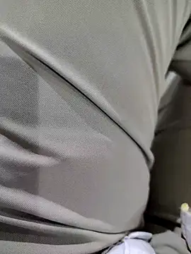 roselover2222 online show from April 2026 08:28:02 PM