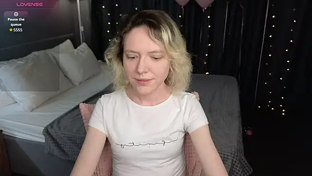 HottoKori online show from April 2026 05:37:02 AM