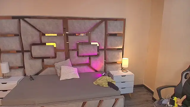 brithny bratz  online show from April 2026 04:34:01 AM