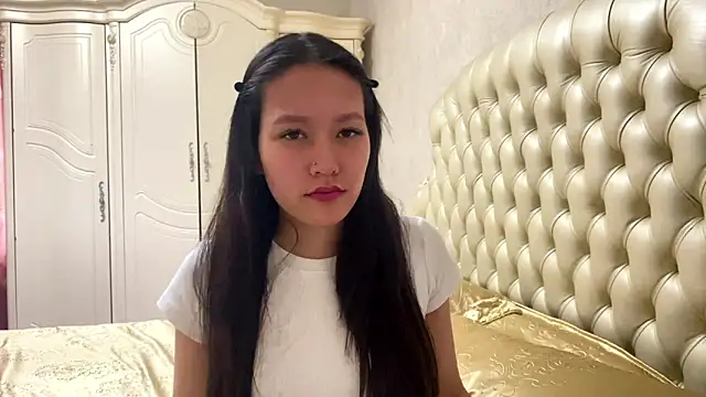 ayanovae online show from March 2026 06:41:03 AM