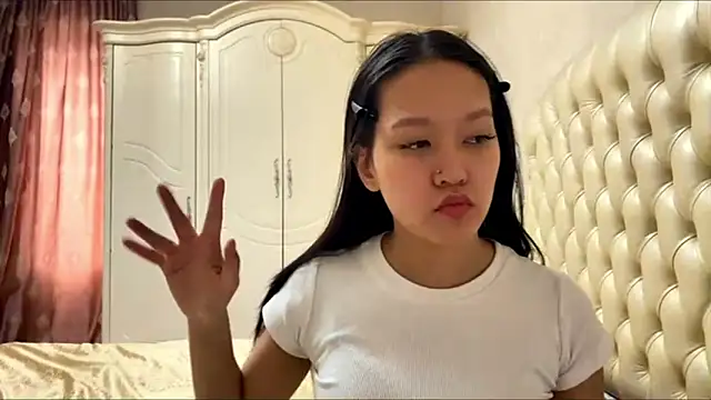 ayanovae online show from March 2026 05:41:02 AM