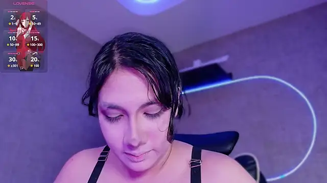 Carmillaa online show from April 2026 10:37:02 PM