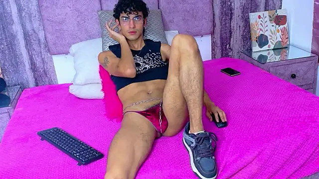 AxelRush online show from April 2026 07:44:02 PM