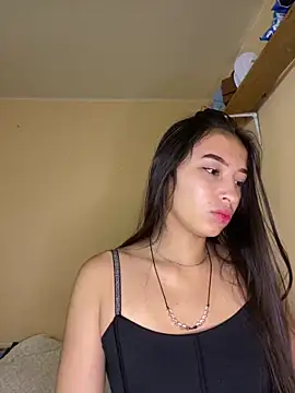 Itze Mua online show from April 2026 10:04:02 AM