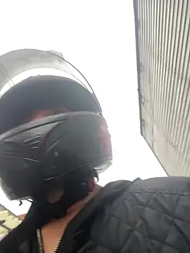 Itze Mua online show from April 2026 11:13:01 AM