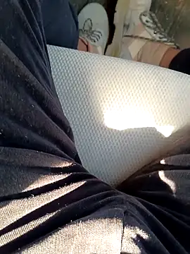 oneeyedwonder96 online show from April 2026 10:57:02 AM