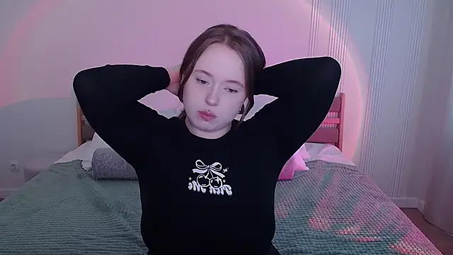 SelenaLily online show from March 2026 01:17:01 PM