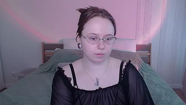 SelenaLily online show from April 2026 02:25:01 PM