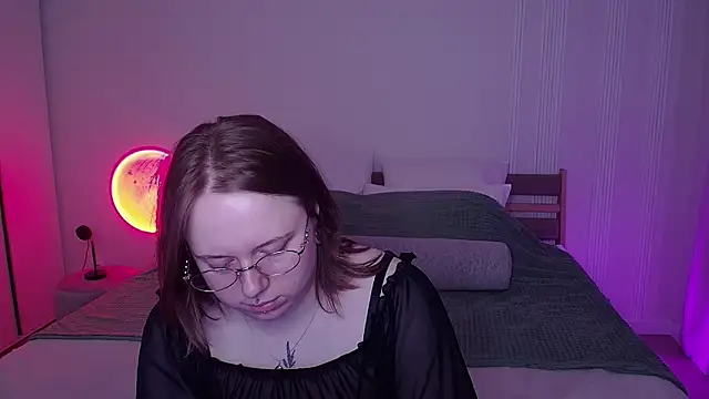 SelenaLily online show from April 2026 02:44:01 PM