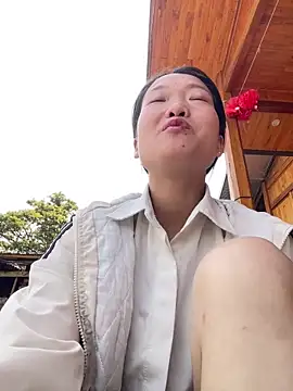 Jolinie online show from April 2026 05:59:01 AM