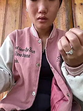 Jolinie online show from April 2026 12:43:02 AM