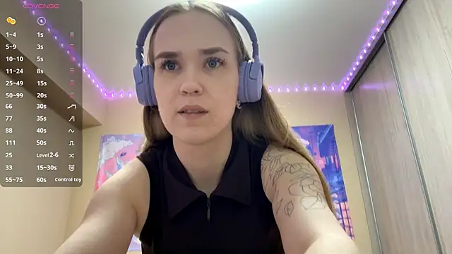 DenitaSpace online show from April 2026 01:42:02 PM