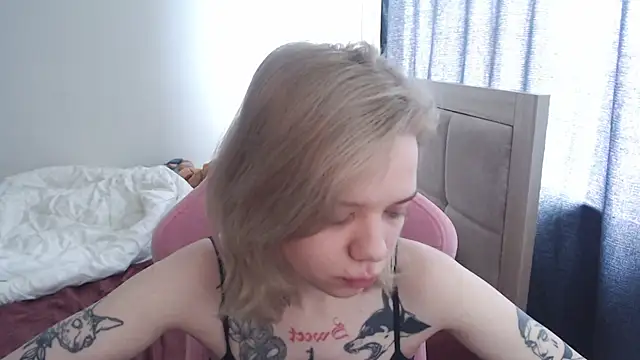 Snapshot of TenderChloe chatting on June 2026 09:25:02 AM TenderChloe online show from June 2026 09:25:02 AM