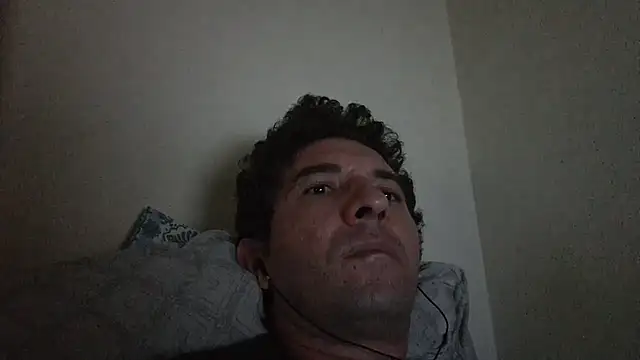 Sueliton2 online show from April 2026 09:09:02 PM