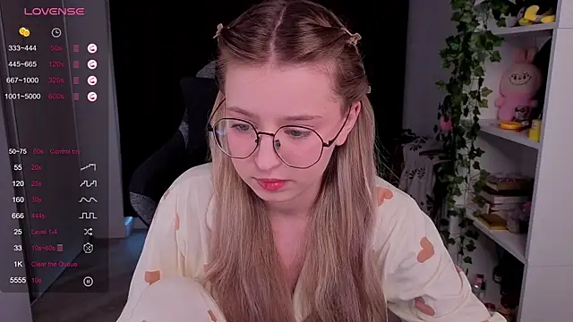aviaveavii online show from May 2026 04:23:02 PM