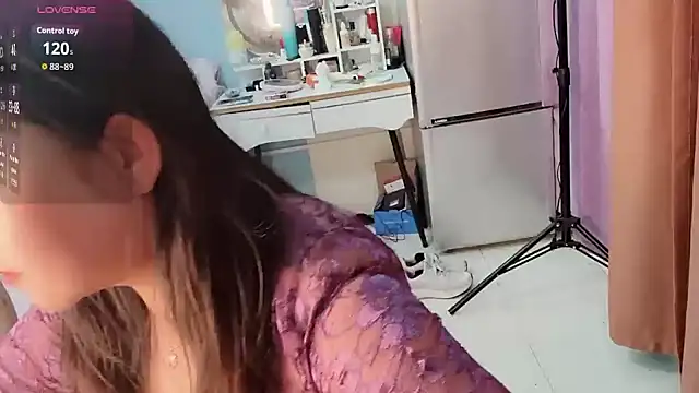 zhenzhen bb online show from April 2026 12:46:01 PM