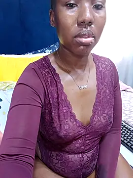 Snapshot of Candylips22 chatting on July 2026 11:24:01 AM Candylips22 online show from July 2026 11:24:01 AM
