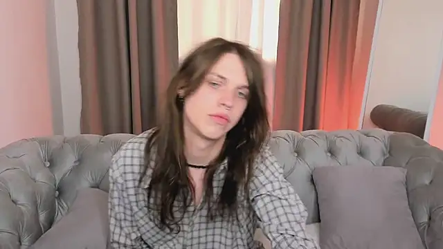 Louis Hayes online show from April 2026 04:39:01 PM