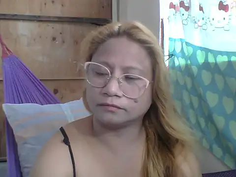 PinayChristine online show from April 2026 03:50:02 AM