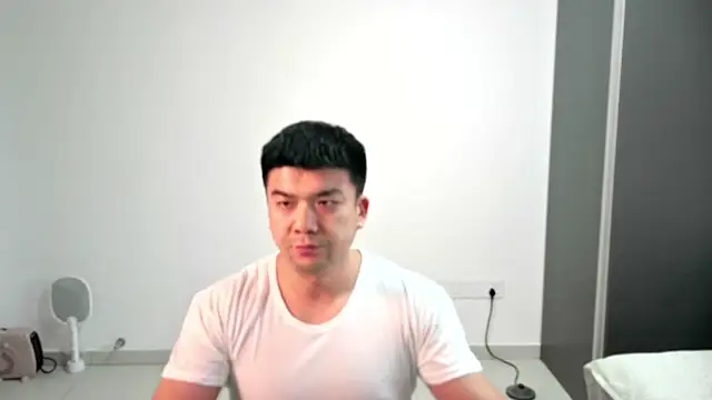 MichaelTheStraight online show from July 2026 09:13:01 AM