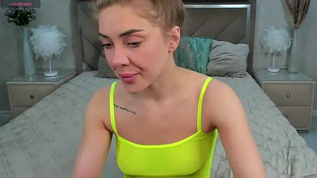 OliviaXStar online show from April 2026 01:14:01 AM