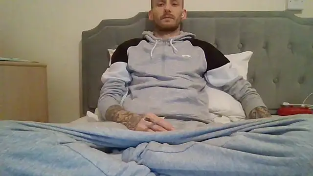 feetlovrr94 online show from March 2026 10:21:02 PM