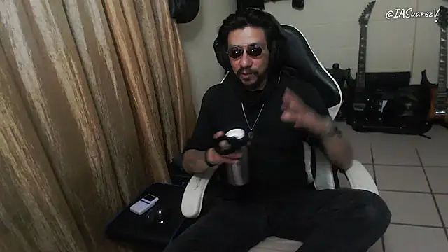 IASuarezV online show from April 2026 06:33:02 AM