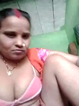 Shivani09900 online show from June 2026 07:10:01 AM