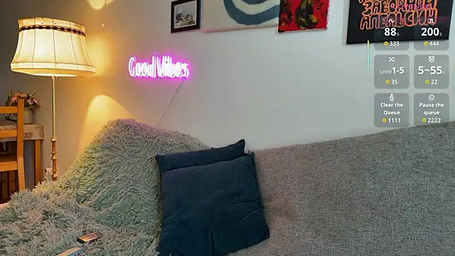 AurikTrix online show from April 2026 09:51:02 AM