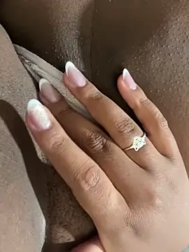 Ninfetinha35 online show from April 2026 12:30:02 PM