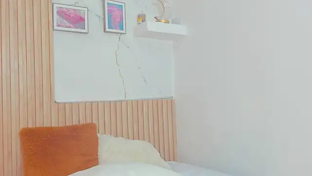 Sami Loveee  online show from April 2026 09:37:02 PM