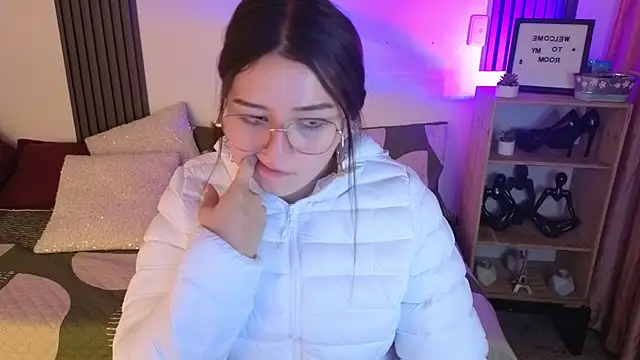 Evelyn Liss online show from April 2026 12:41:02 PM