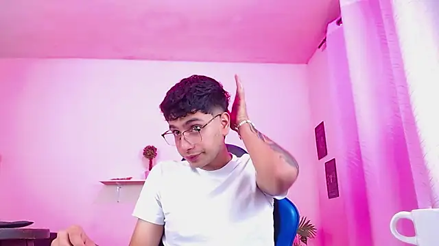 maax 18 online show from April 2026 01:49:02 PM