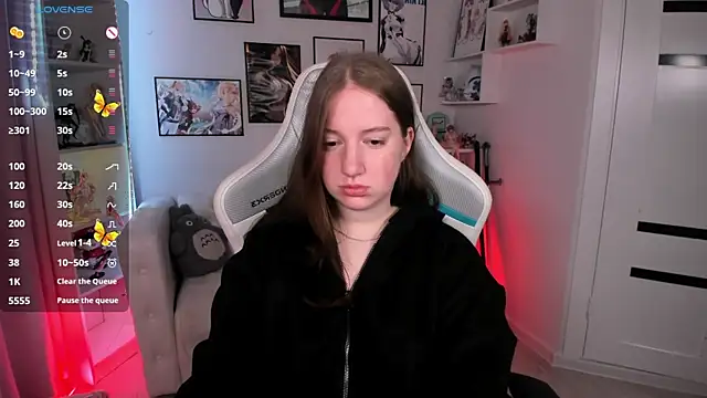 Snapshot of Elisabeth_Binder chatting on July 2026 03:34:01 AM Elisabeth Binder online show from July 2026 03:34:01 AM
